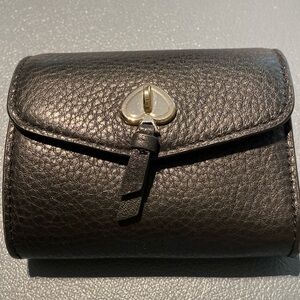 Kate Spade ♠️ leather wallet in Excellent condition!